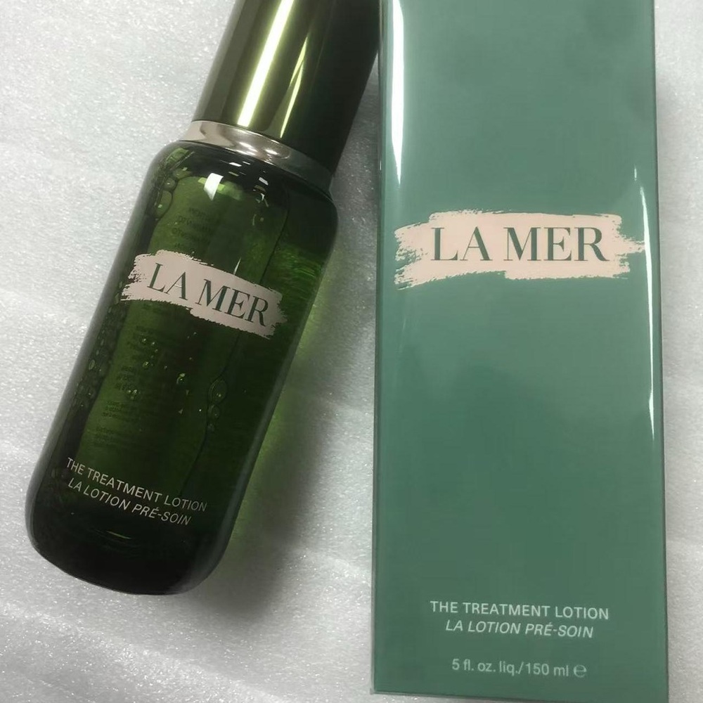LA MER Repairing and Renewing Essence Water